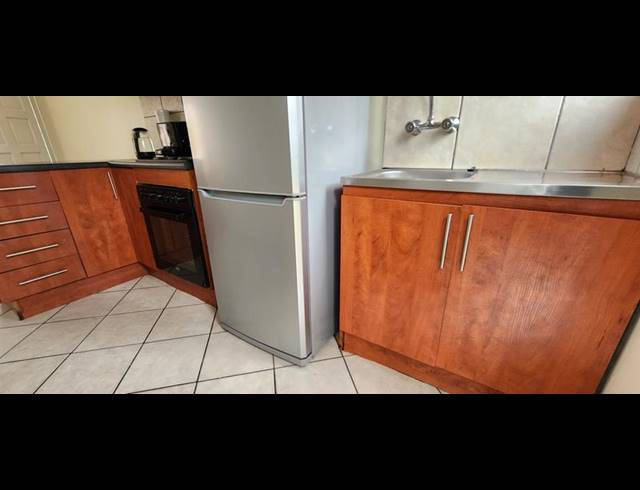 3 BEDROOM CLUSTER FOR SALE IN SUNSET GLEN